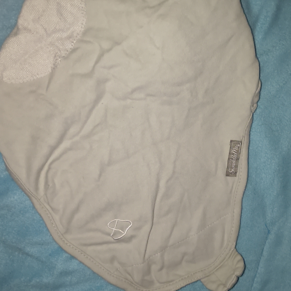 SwaddleMe Infant Wrap in Soft Gray